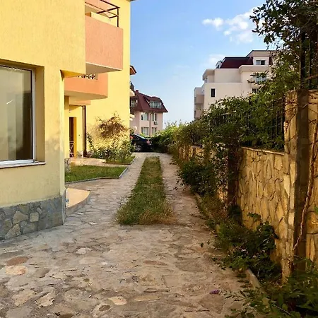 Apartments شقة *